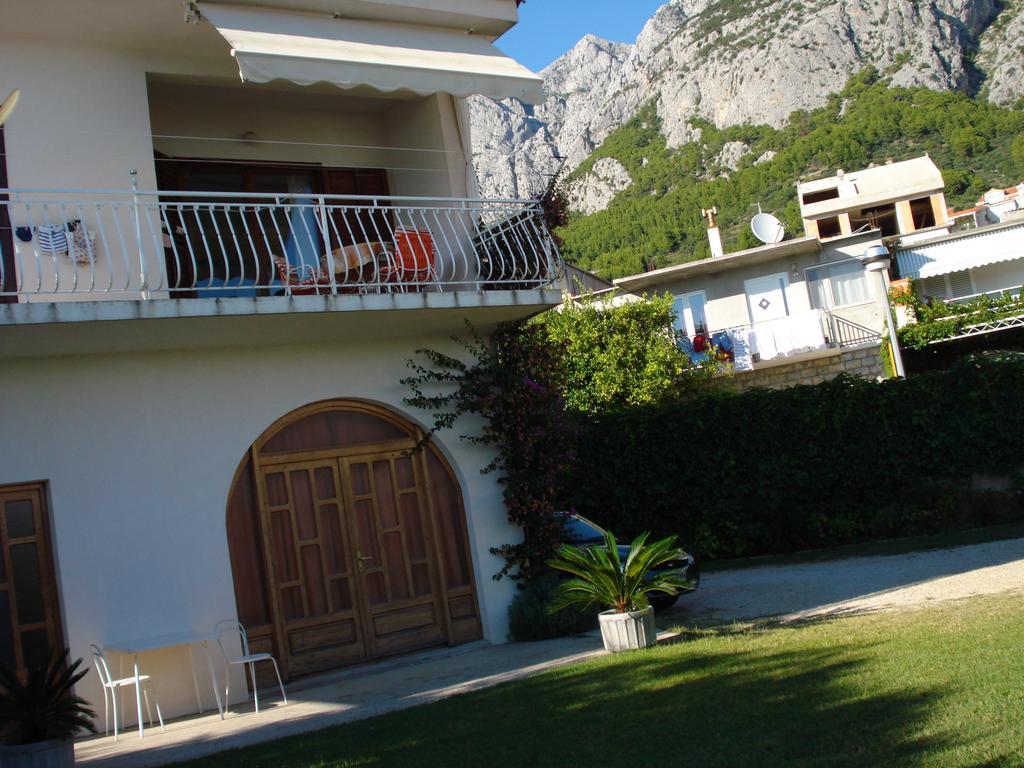 Apartments Vrisika-Family Apartment Makarska Extérieur photo